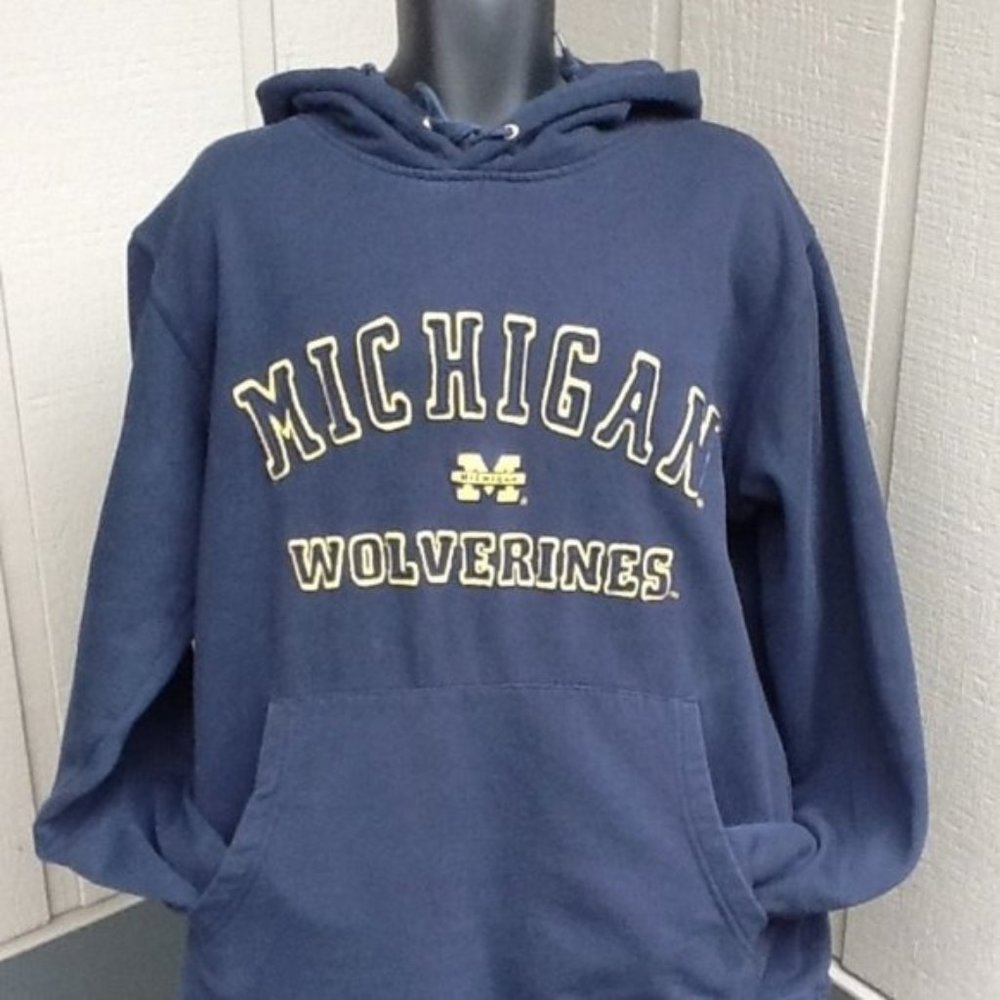 Michigan Men's Foot Locker Blue Hoodie Sz. Large